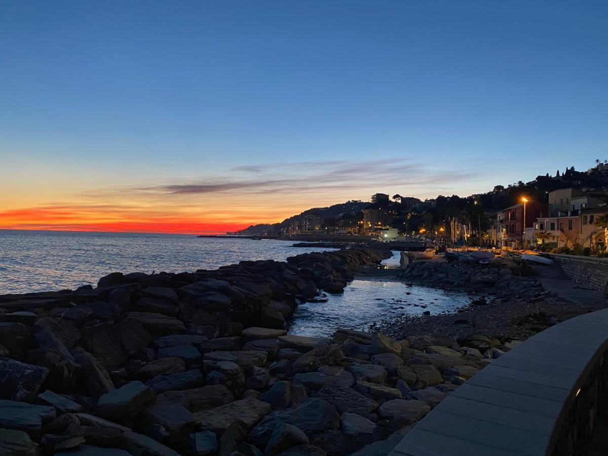 Appartamento Vista Mare Con Piscina Cala Di Sole 임페리아 외부 사진